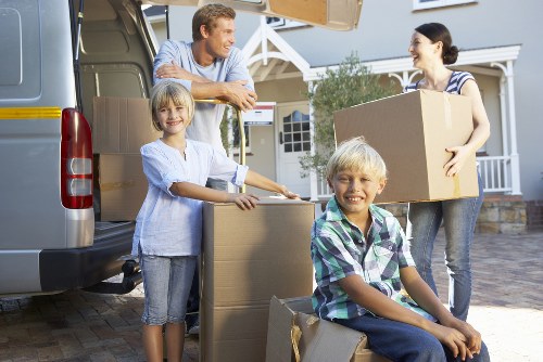 Local moving truck suitable for flats and business premises in Shoreditch